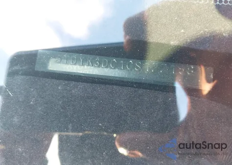 2012 Toyota Sienna Xle V6 8 Passenger z USA, uszkodzony, nr VIN 5TDYK3DC1CS177158